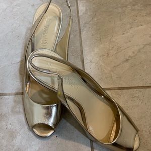 Gold Vera Wang slingbacks